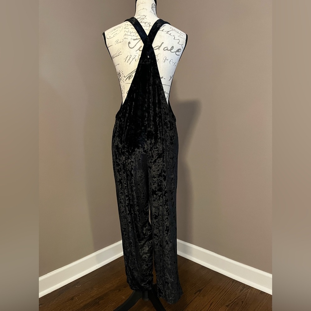 Urban Outfitters Black Crushed Velvet Jumpsuit, size SP